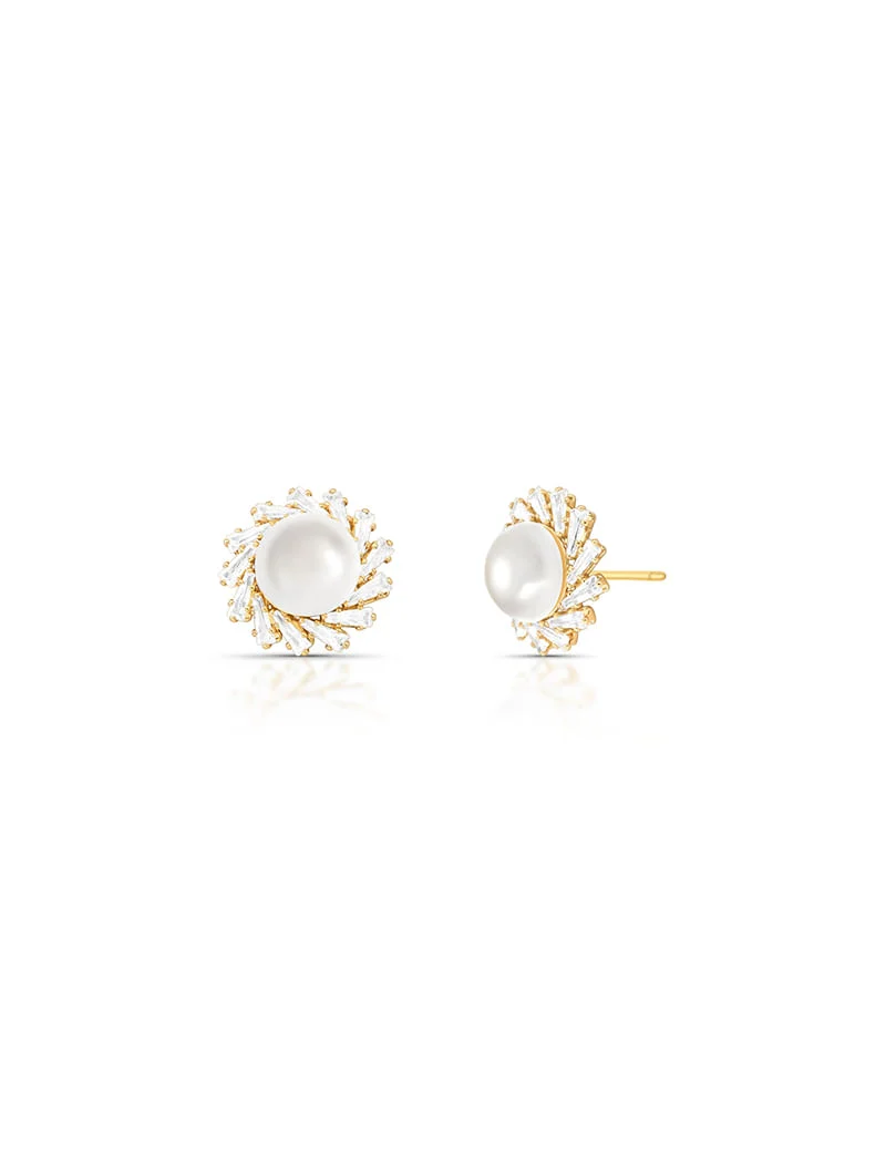 Brinco Flor Meio Pérola Banho Ouro 18K Pérola Shell